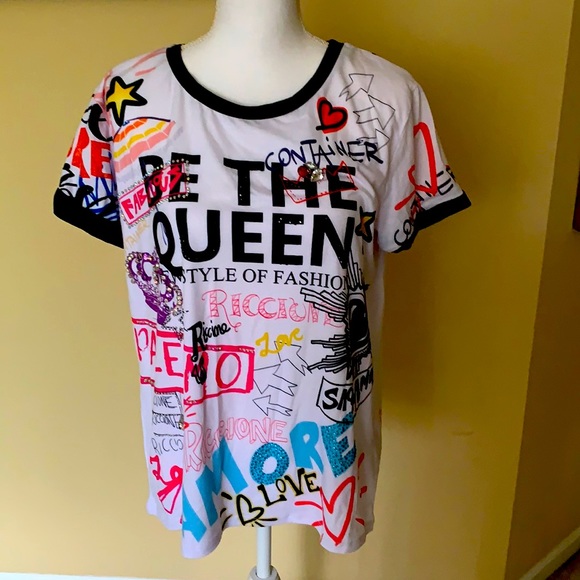 Beautiful bedazzled top - Picture 1 of 11